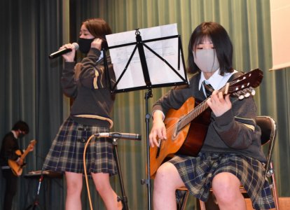 軽音楽部ステージ