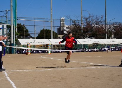 隆徳館女子は1位でゴール！
