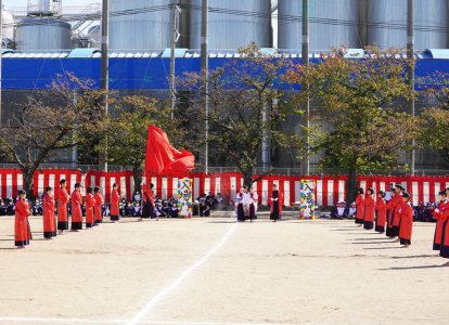 隆徳館6年生による演舞です。