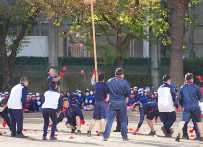 円外の選手は円内には入れません。